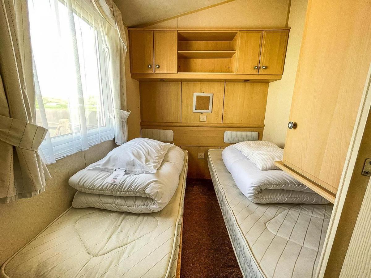 6 Berth Caravan Nearby Hunstanton Beach Front In Norfolk Ref 13019L Extérieur photo