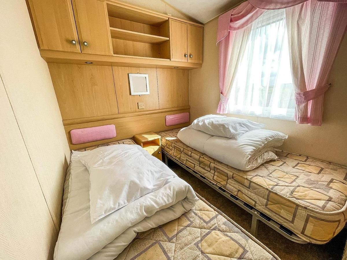 6 Berth Caravan Nearby Hunstanton Beach Front In Norfolk Ref 13019L Extérieur photo